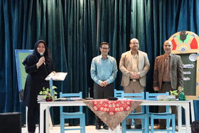 1331770-1 نشست انجمن شاعران نوجوان روشنا در کانون ارا ک برگزار شد