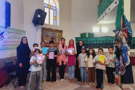 ارائه خدمات با حضور مربی کانون تفرش در روستاهای کم برخوردار