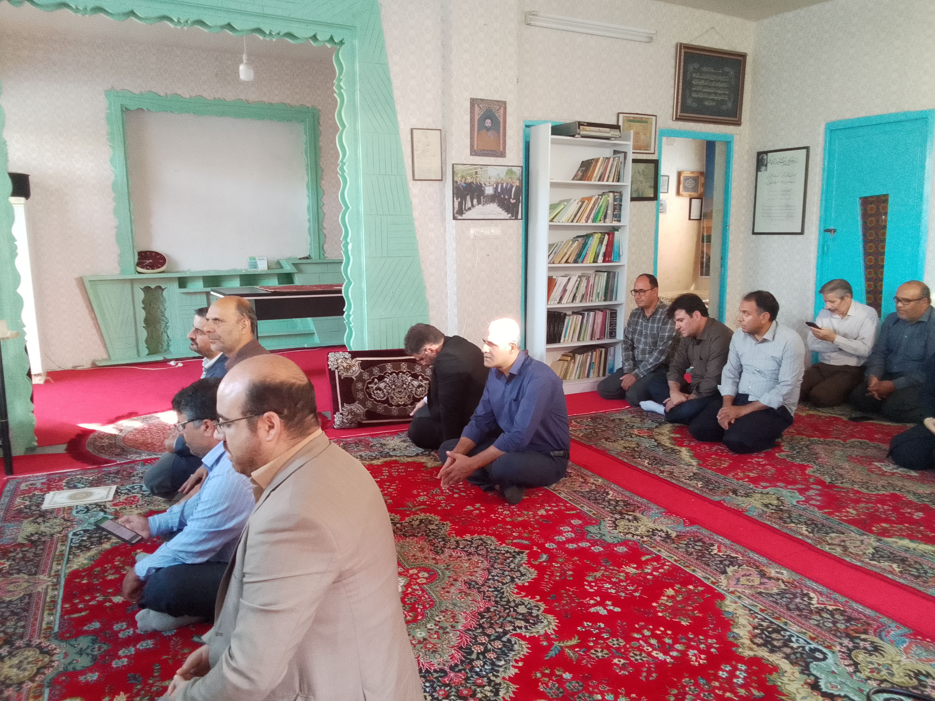 1332048-1 میزبانی کافه موزه اراک از کارکنان کانون استان مرکزی