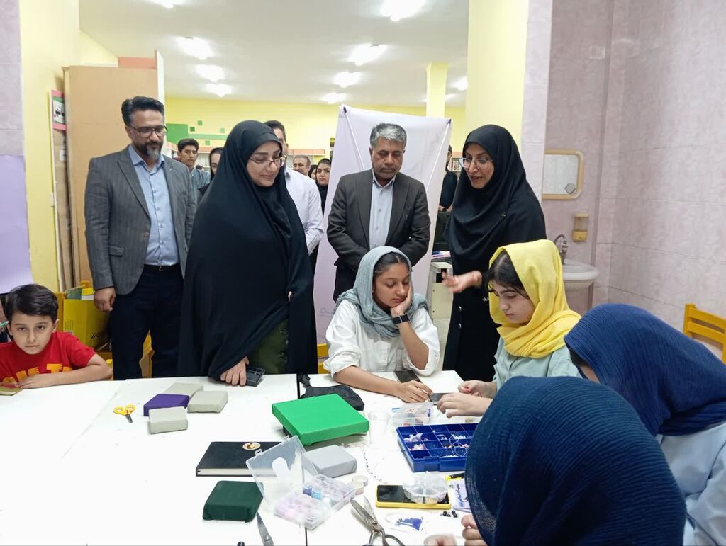 1332073-1 نمایشگاه دستاوردهای تابستانه کانون پرورش فکری کودکان و نوجوانان هرمزگان افتتاح شد