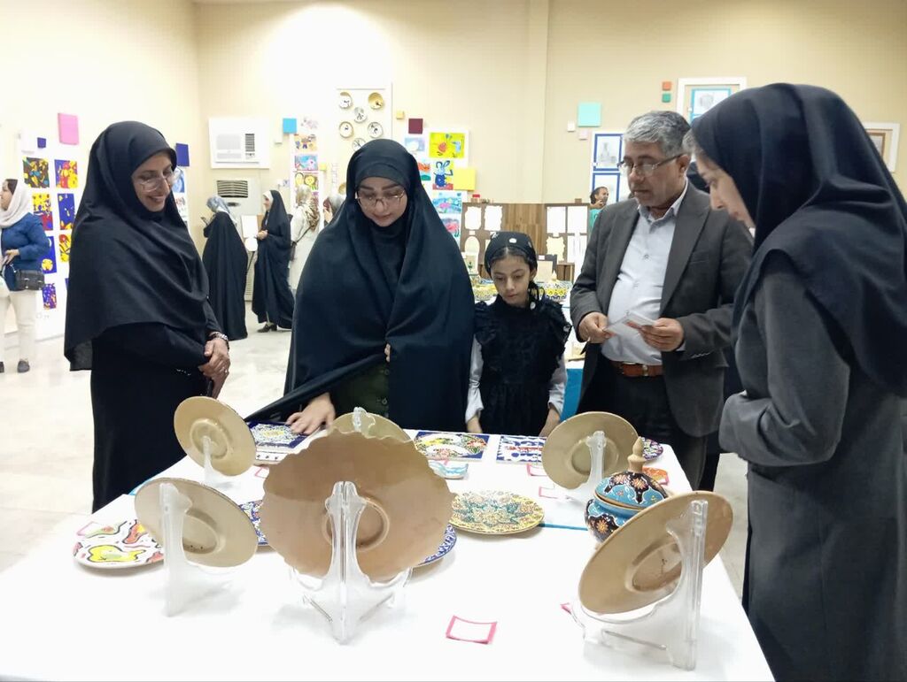 1332078-1 نمایشگاه دستاوردهای تابستانه کانون پرورش فکری کودکان و نوجوانان هرمزگان افتتاح شد