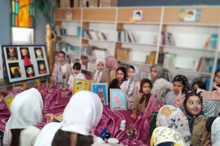 همزمان با هفته دولت، نمایشگاه خلاقیت‌های تابستانی اعضا در کانون شاهرود برپا شد