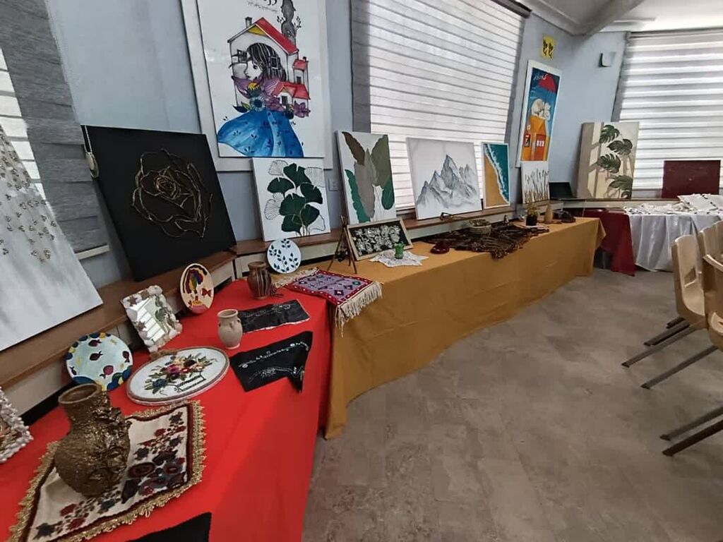 1332341-1 برگزاری نمایشگاه "ماهی پرنده" در مرکز جاسک