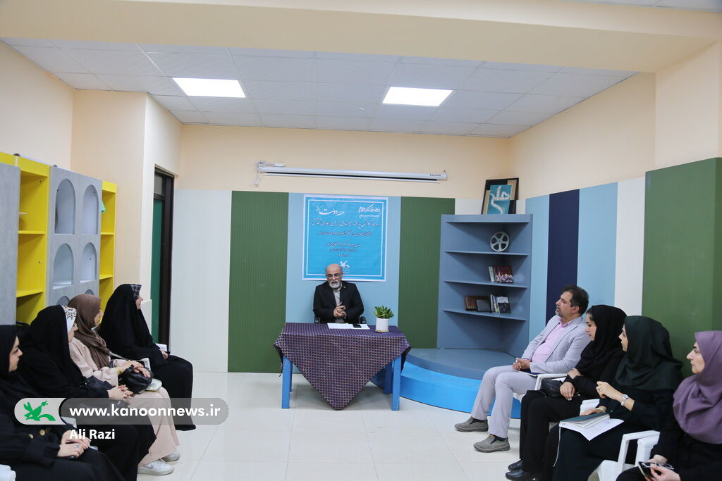 1332557-1 مربیان و کارکنان کانون استان بوشهر با مبانی پدافند غیرعامل آشناشدند