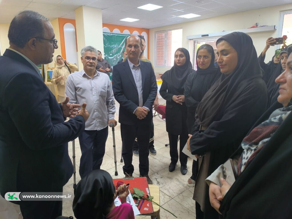 1332577-1 نمایشگاه آثار هنری توانجویان بهزیستی در مرکز شماره ۱ کانون بوشهر افتتاح شد