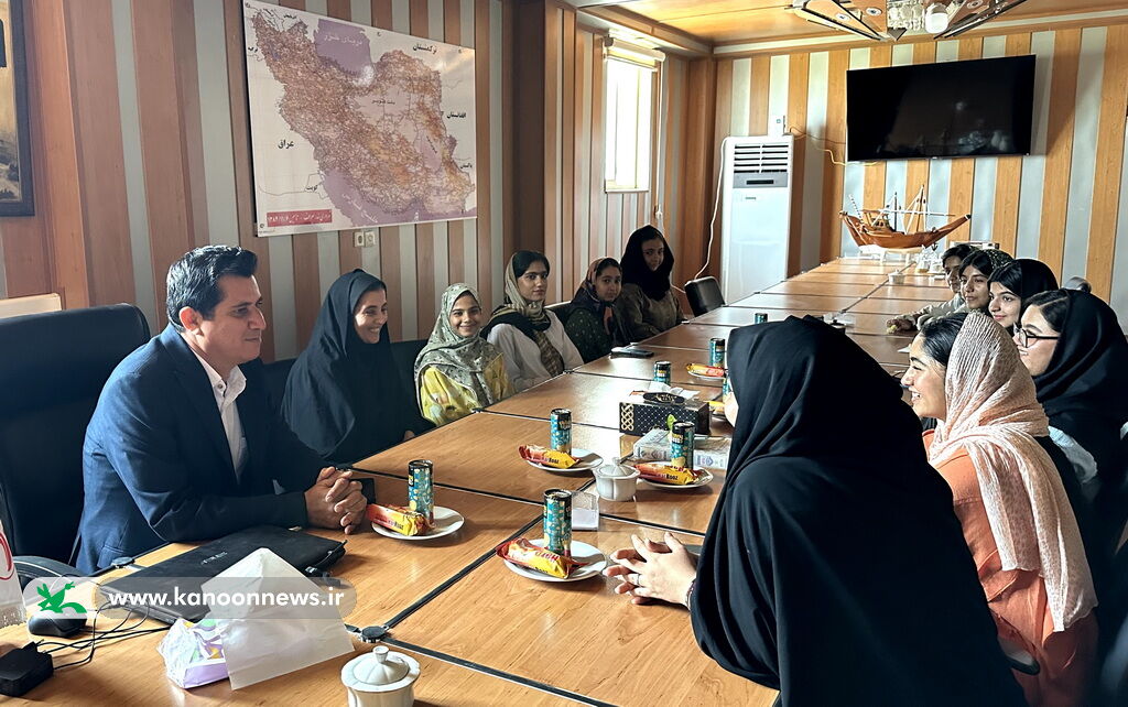 کانون یاران مرکز سیراف با شهردار دیدار کردند