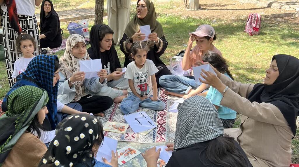 1332616-1 اردوی اعضای مراکز شماره ۱و۲ اسلامآبادغرب در طاقبستان کرمانشاه