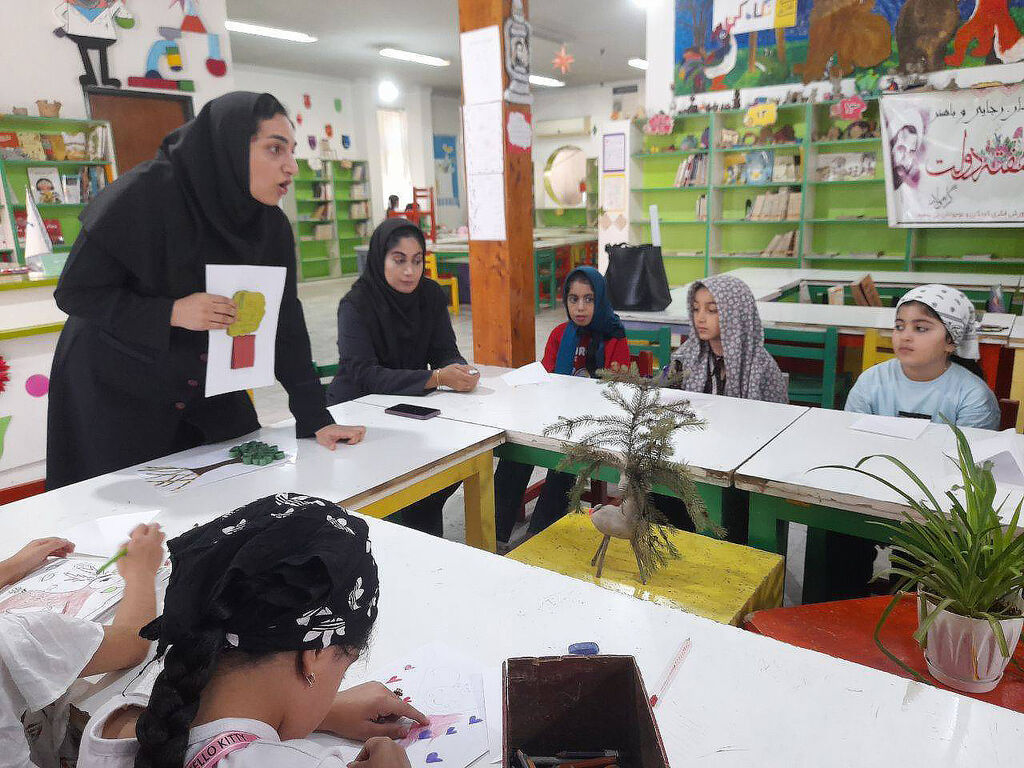 1332852-1 نشستهای منابع طبیعی؛ از آگاهی تا مسئولیتپذیری نوجوانان در کانون پلسفید