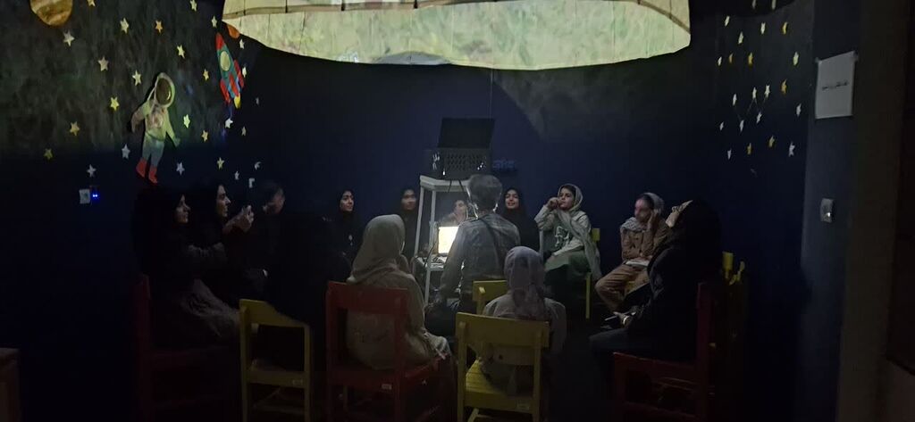 1332968-1 کارگاههای علمی کانون همدان، فرصتی برای شکوفایی استعدادهای کودکان و نوجوان