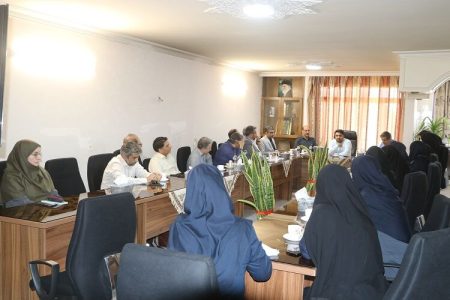 دیدار مدیران مراکز و دفاتر تخصصی فرهنگی و هنری و کتاب‌خانه‌های شهرداری اصفهان با مدیرکل‌ کانون استان