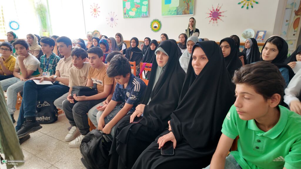 1333040-1 «بهار شاعران» عنوان نشست ادبی، خوانش نامه های سهراب سپری به احمدرضا احمدی