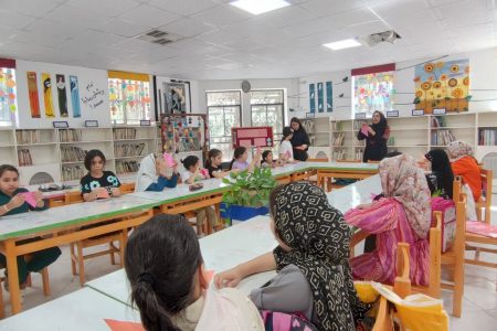 ویژه‌برنامه پویش هزار درنای کاغذی در یزد برگزار شد