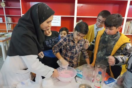 کارگاه‌های علمی کانون همدان، فرصتی برای شکوفایی استعدادهای کودکان و نوجوان