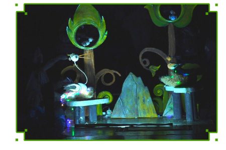 انتخاب نمایش «آوازی برای وطن» جهت اجرای عموم