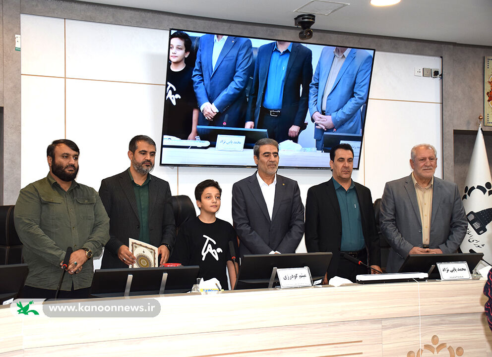 1333802-1 دیدار مدیرکل کانون پرورش فکری لرستان با اعضای شورای شهر بروجرد