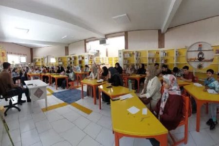 کارگاه جستارنویسی برای نوجوانان در کانون استان مرکزی