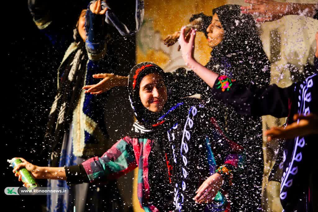 نمایش «روژا دلنیا باش» کرمانشاه در بین آثار منتخب برای اجرا از سوی مرکز تولید تئاتر کانون