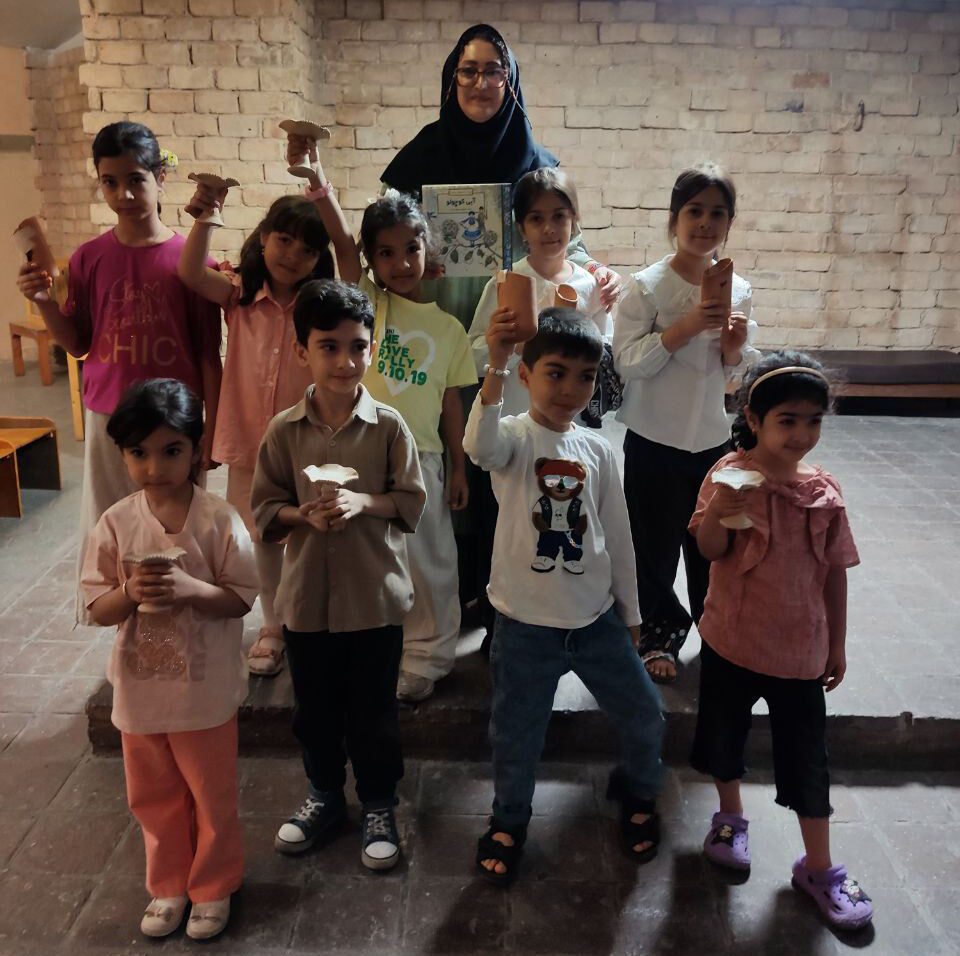 1334273-1 کارگاه «آشنایی با مرمت سفال برای کودکان» در موزه تاریخ کانون برگزار شد