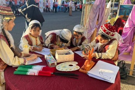 برپایی غرفه فرهنگی کانون در نمایشگاه “نسل امید” شبستر