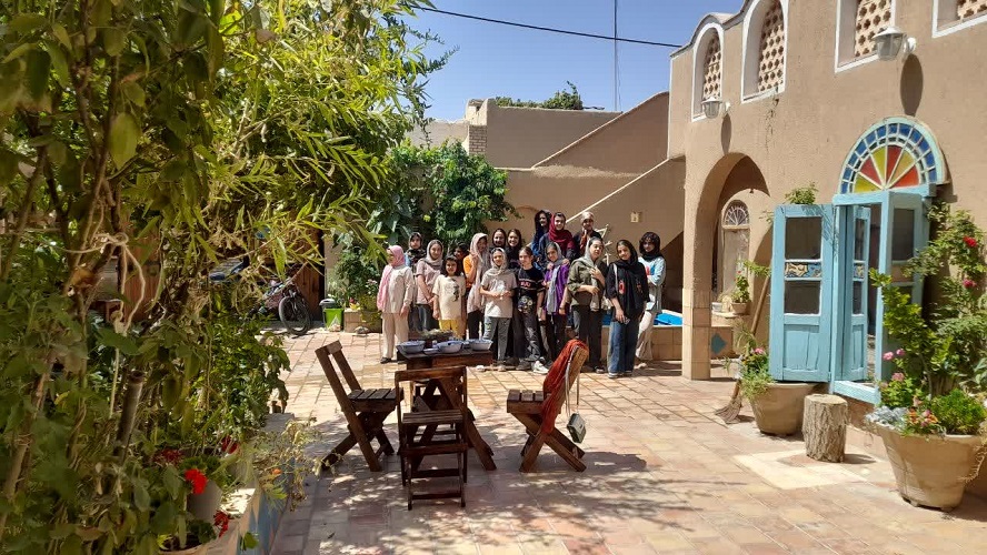 بازدید نوجوان‌محوری کانون دهق از بناهای قدیمی شهر