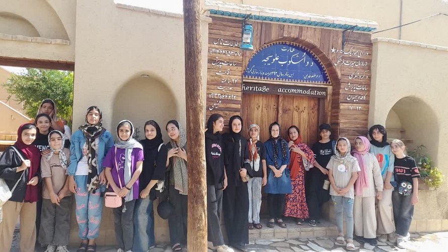 بازدید نوجوان‌محوری کانون دهق از بناهای قدیمی شهر