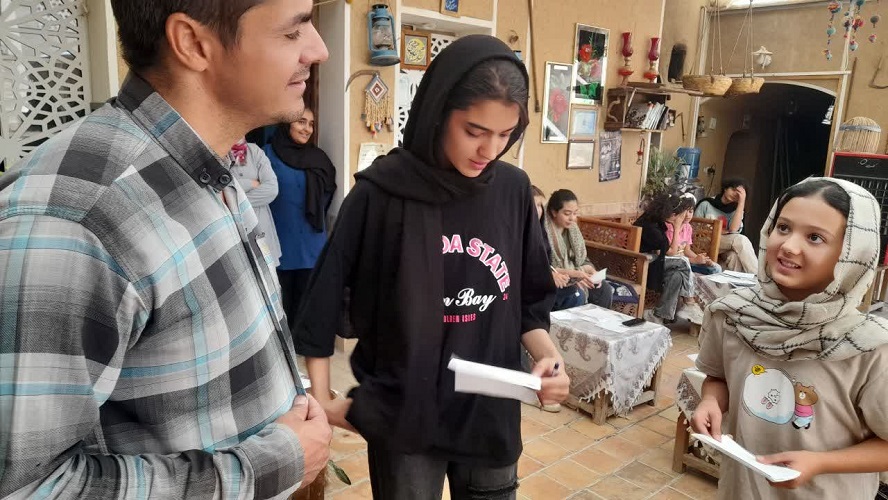 بازدید نوجوان‌محوری کانون دهق از بناهای قدیمی شهر