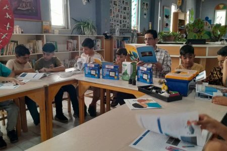 سفر به دنیای علم و کشف انرژی و نور با دستان اعضای کانون شاهرود