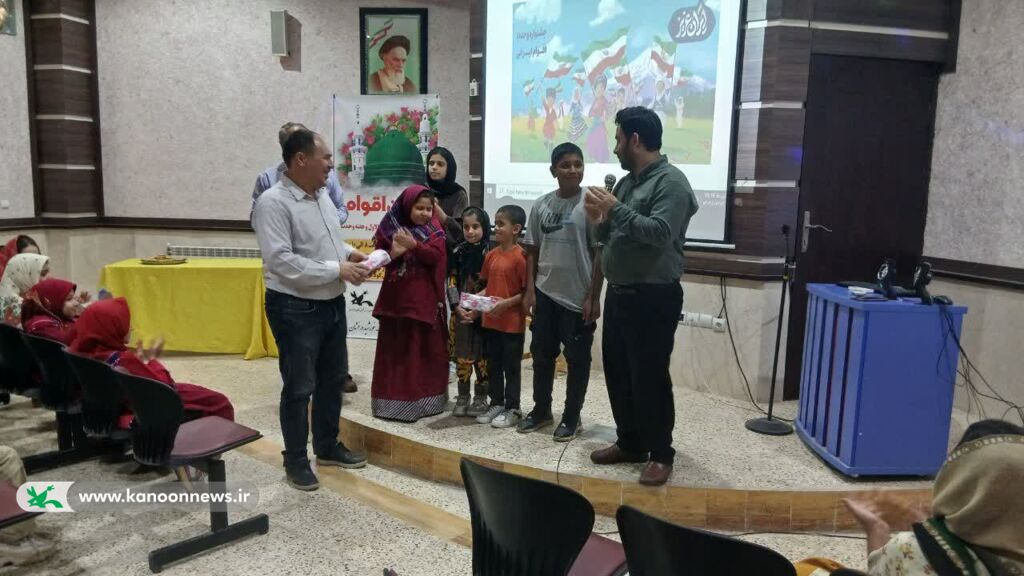 1334926-1 «جشن اقوام» در کانون گالیکش؛ همدلی کودکان در هفته وحدت