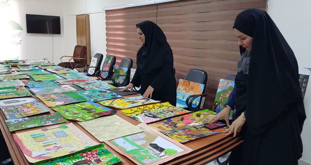 1334976-1 داوری دومین جشنواره سرزمین مادری کانون کرمانشاه
