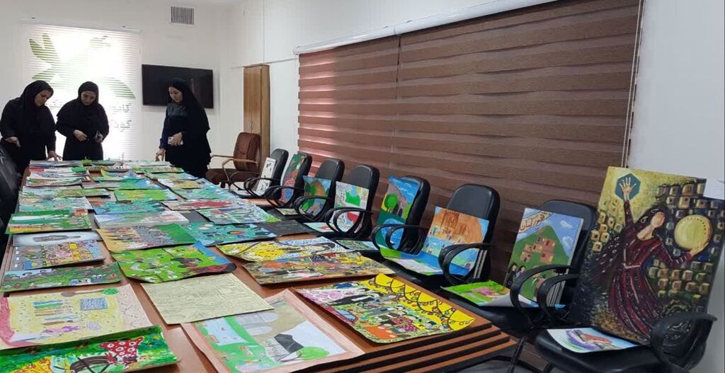 1334977-1 داوری دومین جشنواره سرزمین مادری کانون کرمانشاه