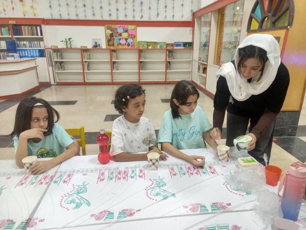 1335013-1 خوراکهای خاطرهانگیز در مرکز ۳۰ کانون استان تهران