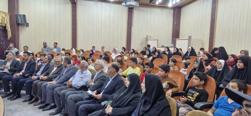 1335021-1 رونمایی از "خواب ابرها" شعری تازه برای نوجوان