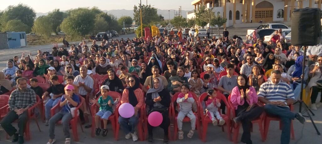 1335036-1 تماشاخانه سیار کانون استان تهران در جشن صدسالگی شهرداری فیروزکوه