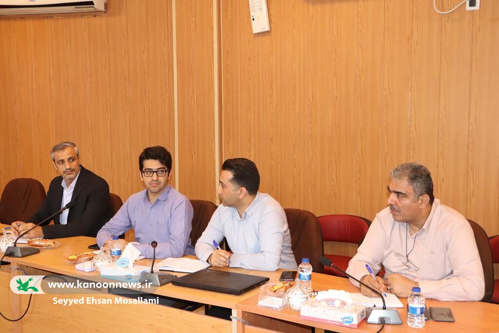 1335043-1 نشست مربیان مراکز کتابخانههای سیار کانون گلستان
