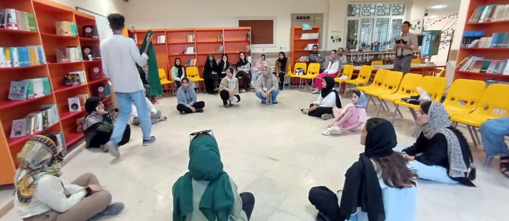 1335250-1 اعضای اردوی استانی کانون کرمانشاه نمایش خلاق را تجربه کردند