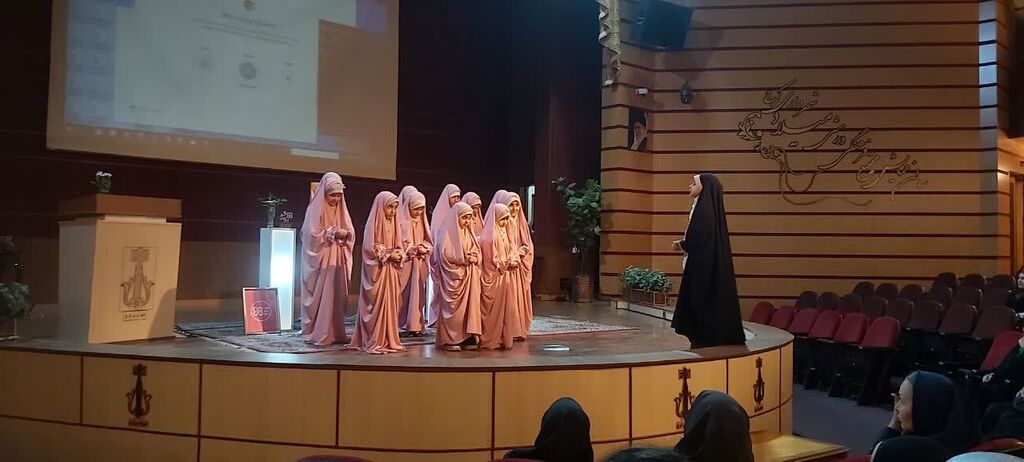 1335318-1 پایان مرحله استانی رویدادبینالمللی پروانههای بدون مرز و آغاز رویداد ملی «دختر ایران» در البرز