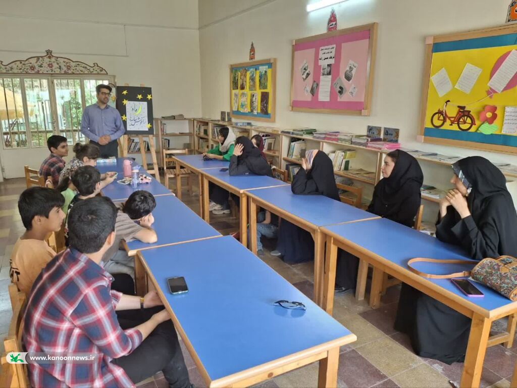 1335336-1 کارگاههای علمی رصد ماه در مراکز کانون گرگان برگزار شد