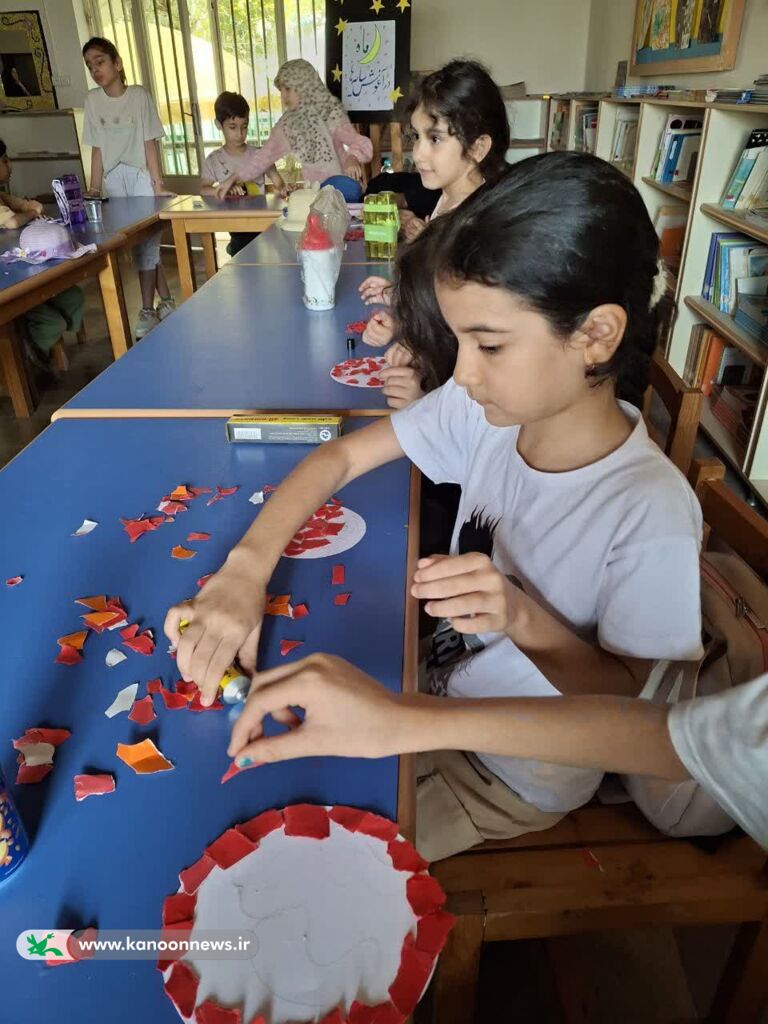 1335337-1 کارگاههای علمی رصد ماه در مراکز کانون گرگان برگزار شد