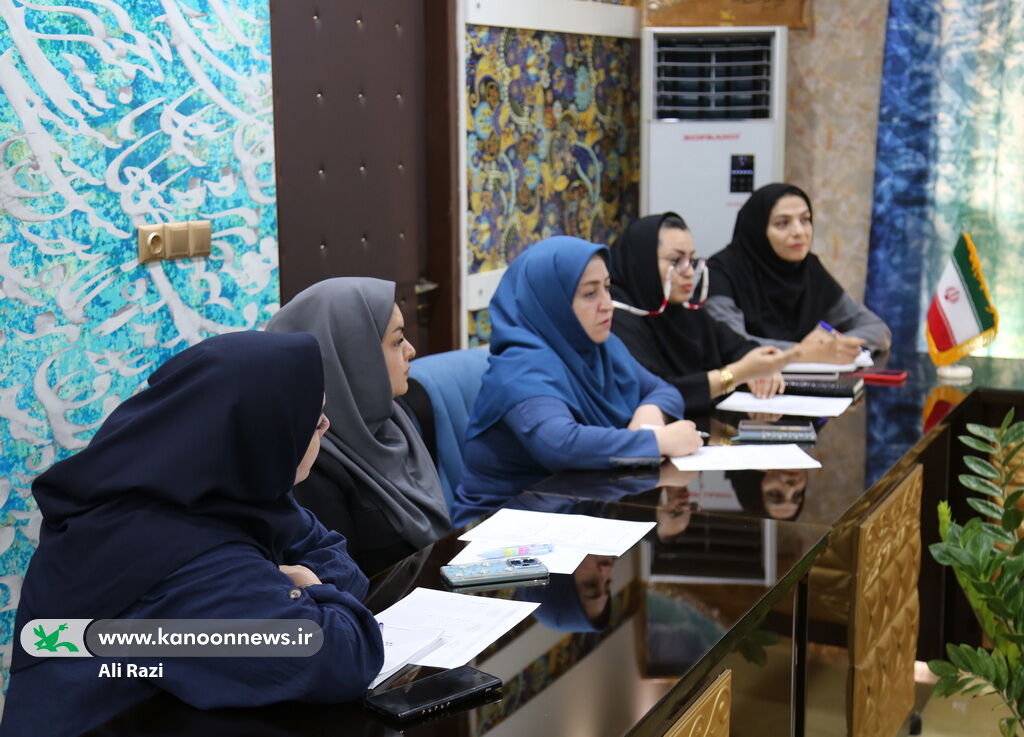 1335415 گردهمایی مراکز فرهنگیهنری منطقه یک کانون پرورش فکری استان بوشهر برگزار شد