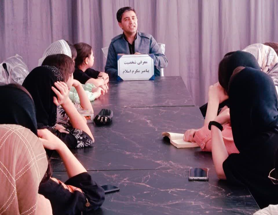 1335532-1 ویژهبرنامههای هفته وحدت در مرکز ثلاثباباجانی