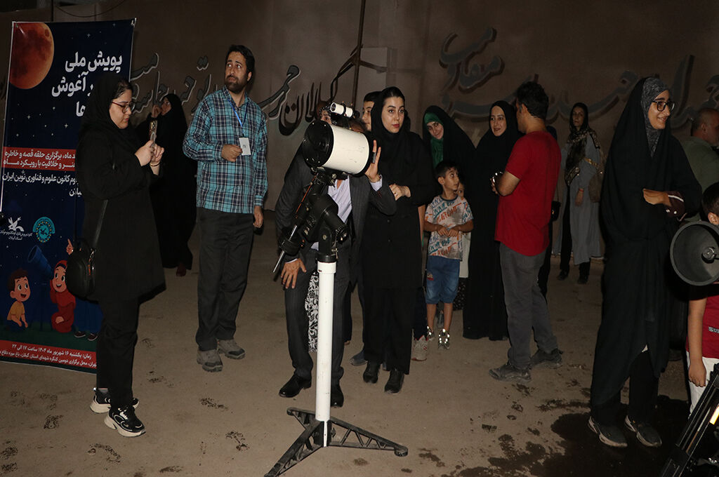 1335665 شبی رویایی با نجوم و شگفتیها در باغموزه دفاع مقدس رشت