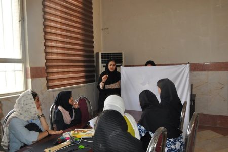 کارگاه‌های نمایش عروسکی سایه‌ای و دست‌سازه‌ها میهمان دختران البرز