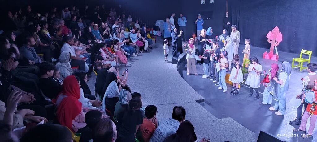 1335874-1 نمایشهای کارگاهی کانون بجنورد، پایان تابستان را رنگین کرد