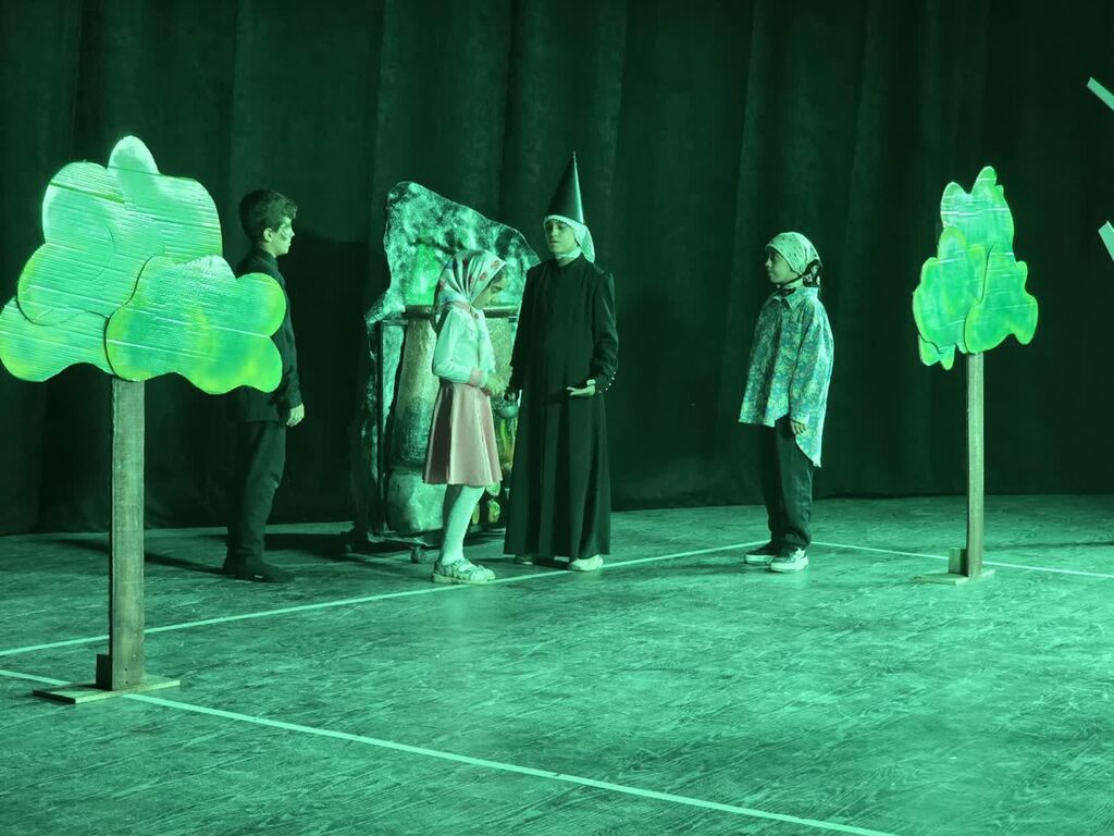 1335876-1 نمایشهای کارگاهی کانون بجنورد، پایان تابستان را رنگین کرد