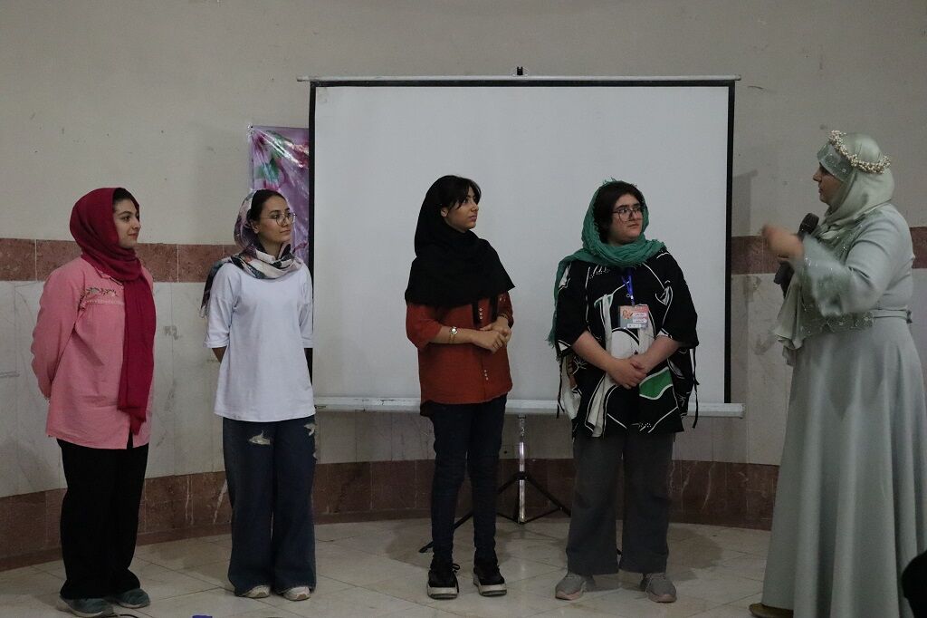 1336091-1 برگزاری جشنی به میزبانی نوجوانان البرزی برای میلاد پیامبر (ص) و امام صادق (ع)