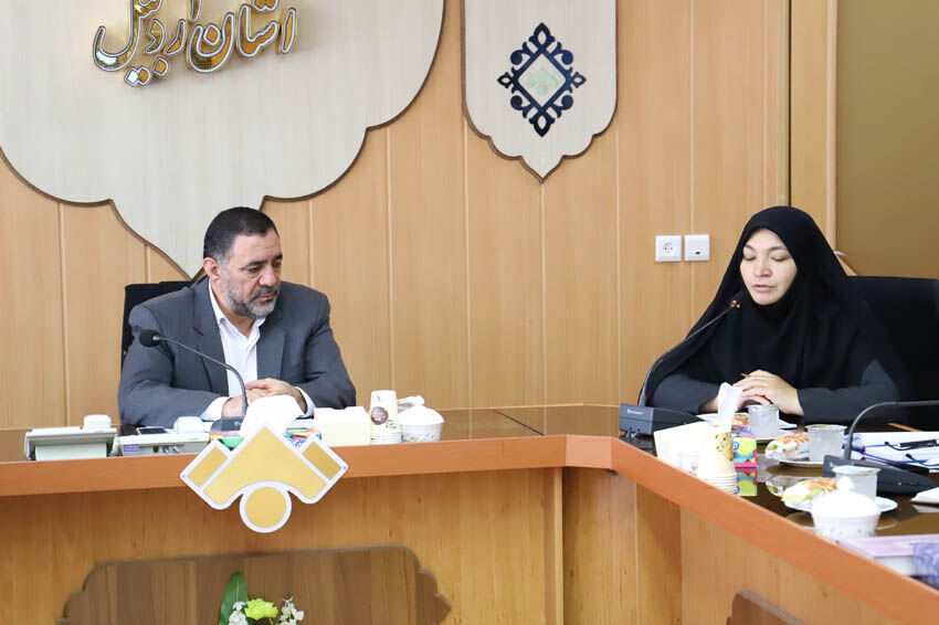 1336140-1 مدیرکل کانون اردبیل با قائممقام صداوسیمای استان دیدار کرد