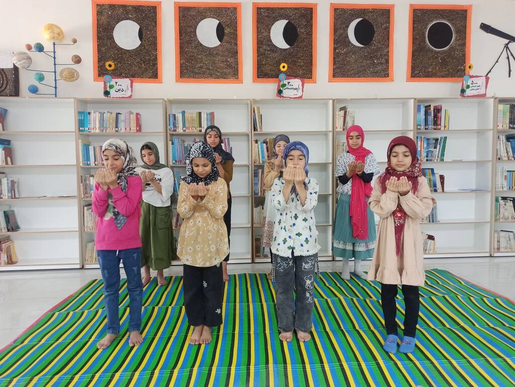 1336325 وقتی ماه در سایه رفت و کودکان فارس به آسمان نزدیکتر شدند