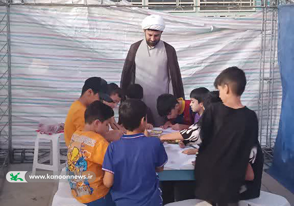 1336331 ایستگاه نقاشی کانون پرورش فکری لرستان به مناسبت هفته وحدت در خرمآباد