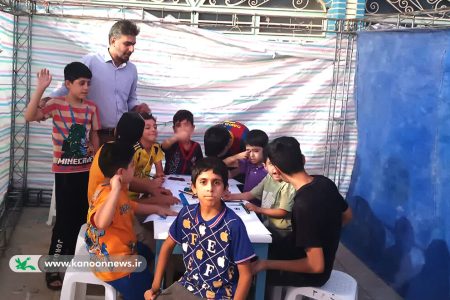 ایستگاه نقاشی کانون پرورش فکری لرستان به مناسبت هفته وحدت در خرم‌آباد