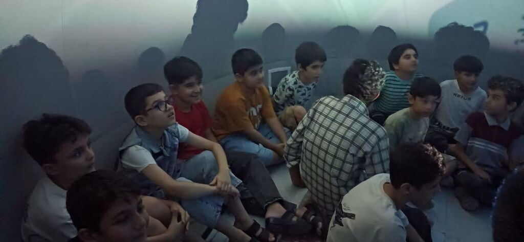 1336363-1 اعضای مرکز شماره ۲ کانون کرمانشاه ماه را در آسماننما رصد کردند